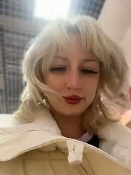 RonnieKiss online show from April 2026 10:43:01 AM