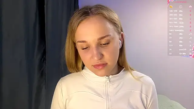 Snapshot of TanekaBoitel chatting on October 2025 10:16:02 AM TanekaBoitel online show from October 2025 10:16:02 AM