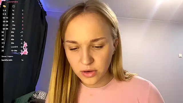 Snapshot of TanekaBoitel chatting on October 2025 11:11:02 AM TanekaBoitel online show from October 2025 11:11:02 AM