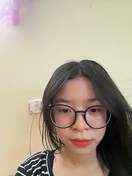 mau15  online show from October 2025 03:31:02 AM