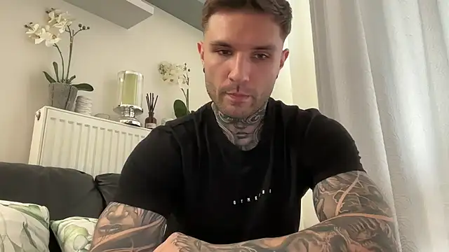 Snapshot of Larsskeet chatting on September 2025 12:28:01 PM Larsskeet online show from September 2025 12:28:01 PM