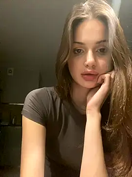 SoShyEmmyyy online show from September 2025 05:25:01 PM