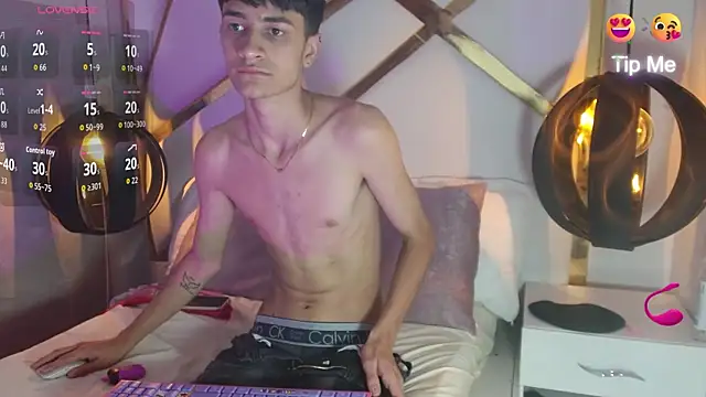 SmithFoxx online show from September 2025 12:30:01 PM