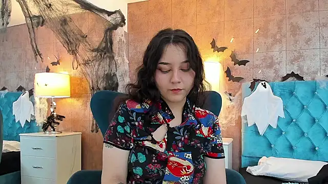 Snapshot of ChloeNoire chatting on October 2025 04:12:01 AM ChloeNoire online show from October 2025 04:12:01 AM