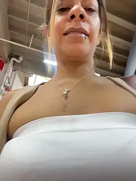 KatThomas online show from November 2025 04:24:01 PM