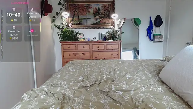 Snapshot of wutangwendy chatting on October 2025 09:59:02 PM wutangwendy online show from October 2025 09:59:02 PM