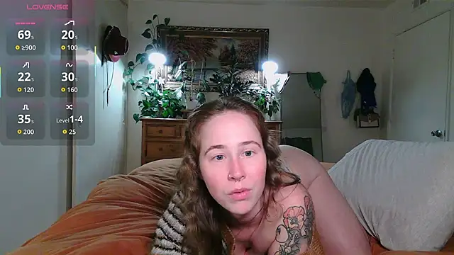 Snapshot of wutangwendy chatting on November 2025 01:48:02 AM wutangwendy online show from November 2025 01:48:02 AM