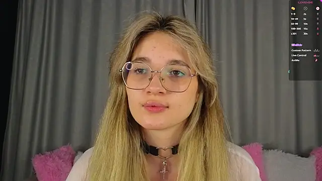 vivyboo111 online show from November 2025 08:18:02 PM