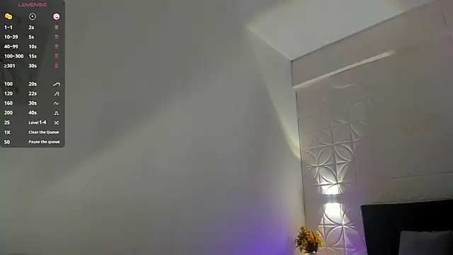 EmillyLim online show from April 2026 08:21:01 PM