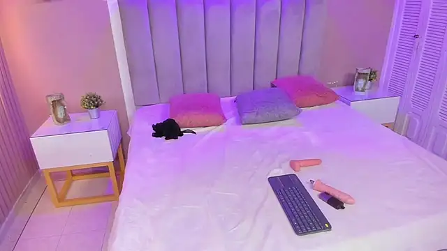 isa vel online show from November 2025 07:27:01 PM