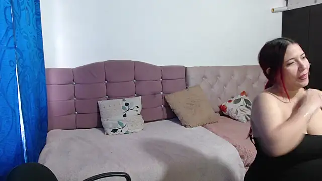 LITTLEKITTY19 online show from January 2026 12:32:02 PM