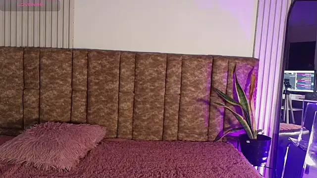 Missdionne curly online show from March 2026 11:15:02 AM