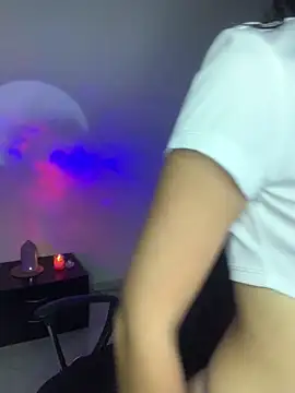 sweet-abbie online show from October 2025 02:11:02 AM