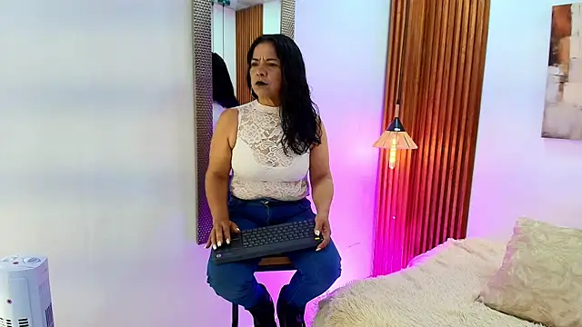 Snapshot of EvaGoddess_ chatting on June 2026 07:49:01 PM EvaGoddess online show from June 2026 07:49:01 PM