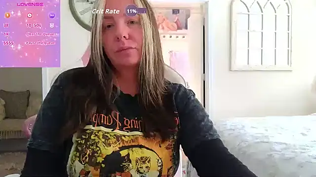 STIFFLERSMOMM online show from November 2025 04:40:01 PM