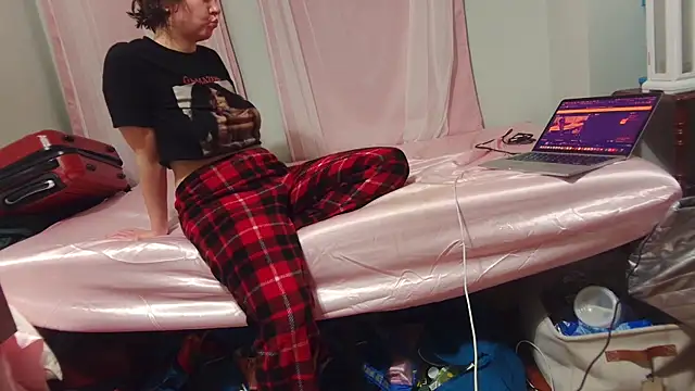 dancerbb online show from December 2025 04:43:01 AM