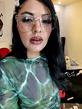 ValeNiitaLuv online show from January 2026 06:07:02 AM