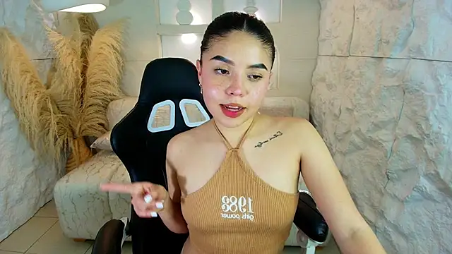 ambarina r online show from October 2025 03:07:02 AM