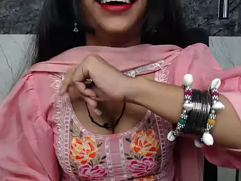 Sweey Bebo online show from November 2025 04:18:01 PM