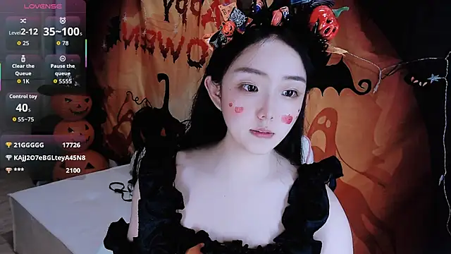 Snapshot of Niannian- chatting on October 2025 04:44:02 PM Niannian- online show from October 2025 04:44:02 PM