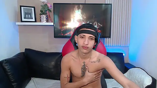 DEIV2  online show from November 2025 06:41:02 PM