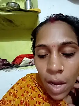 Snapshot of M-Rani239 chatting on September 2025 06:48:02 AM M-Rani239 online show from September 2025 06:48:02 AM