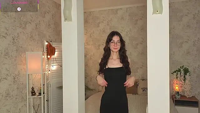 ReneeLippeatt online show from October 2025 08:40:02 PM