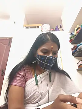Snapshot of Tamil_Yalini12 chatting on June 2026 05:50:02 PM Tamil Yalini12 online show from June 2026 05:50:02 PM