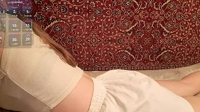 ivetabloom online show from October 2025 05:13:02 PM