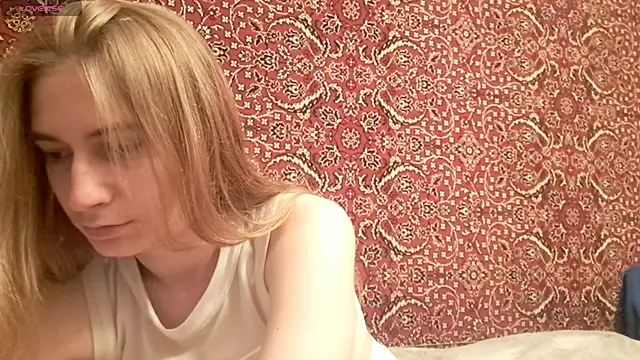 ivetabloom online show from October 2025 05:08:01 PM