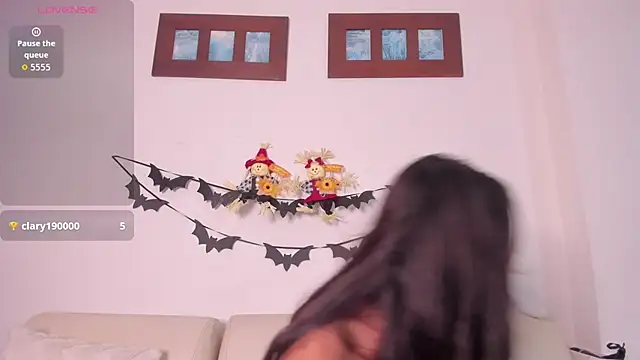 jazmin aladdin online show from October 2025 10:40:02 PM