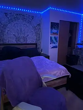 MaciiMayy online show from February 2026 11:30:01 PM