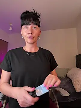 MaciiMayy online show from July 2026 08:22:01 PM