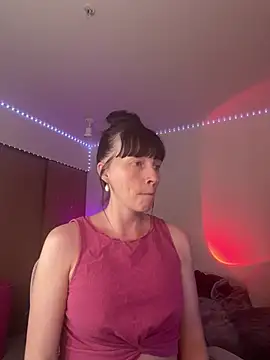 MaciiMayy online show from July 2026 11:00:02 PM
