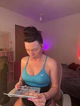 MaciiMayy online show from July 2026 10:51:02 PM