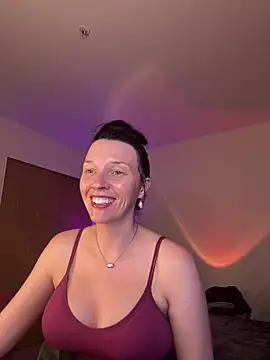 MaciiMayy online show from August 2026 08:41:02 PM
