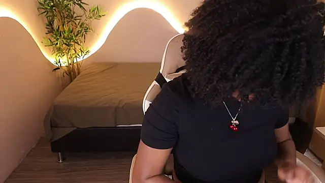 kehlannis  online show from October 2025 08:21:02 PM