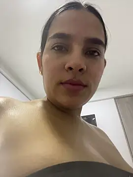 Valery lux16 online show from February 2026 04:16:02 AM