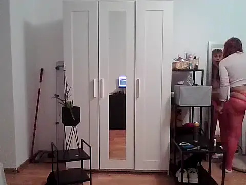 Snapshot of HotLenaX chatting on October 2025 12:22:01 AM HotLenaX online show from October 2025 12:22:01 AM