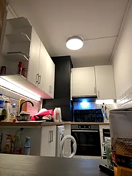 Snapshot of HotLenaX chatting on November 2025 07:35:02 PM HotLenaX online show from November 2025 07:35:02 PM