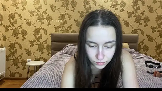 RiriLovesYouu online show from November 2025 06:43:01 PM