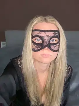 Cherrycolada online show from September 2025 01:16:01 PM