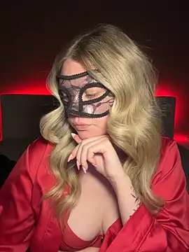 Cherrycolada online show from April 2026 06:44:02 PM