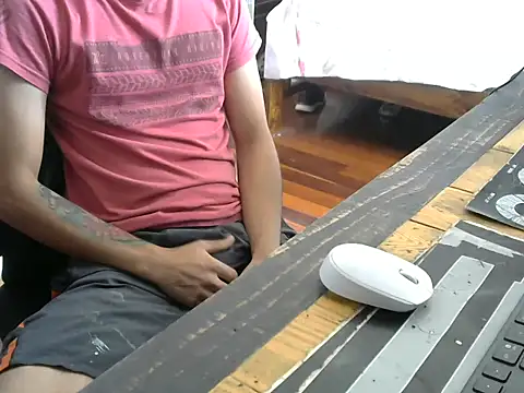 VikernesCam online show from December 2025 02:45:02 PM