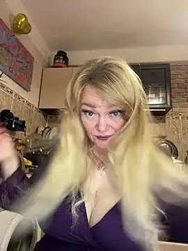 Sweet-blonde online show from October 2025 11:15:01 PM