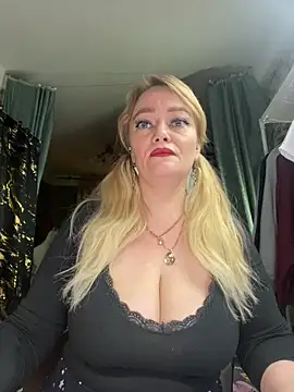 Sweet-blonde online show from March 2026 10:21:02 PM