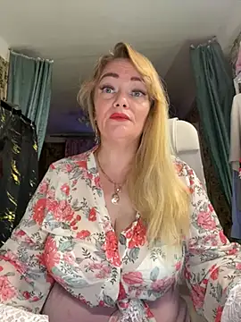 Sweet-blonde online show from July 2026 10:03:01 PM