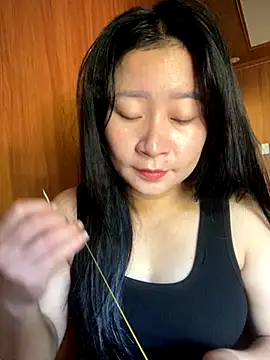 Snapshot of violet-00 chatting on October 2025 01:37:02 AM violet-00 online show from October 2025 01:37:02 AM