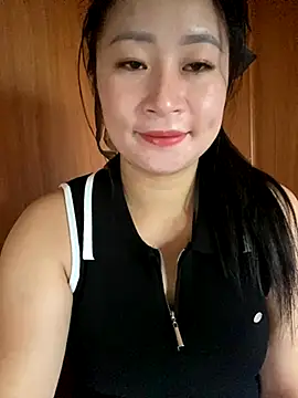 Snapshot of violet-00 chatting on October 2025 01:06:01 AM violet-00 online show from October 2025 01:06:01 AM