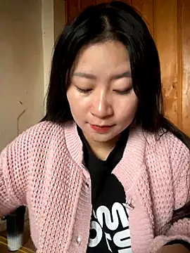 Snapshot of violet-00 chatting on November 2025 12:35:02 AM violet-00 online show from November 2025 12:35:02 AM